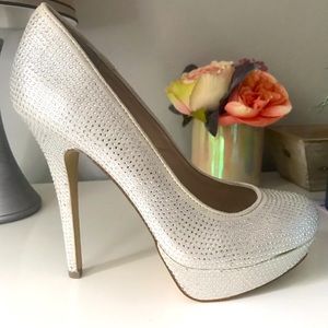 ✨Betsey Johnson Platform Rhinestone Pumps 9 NEW ✨